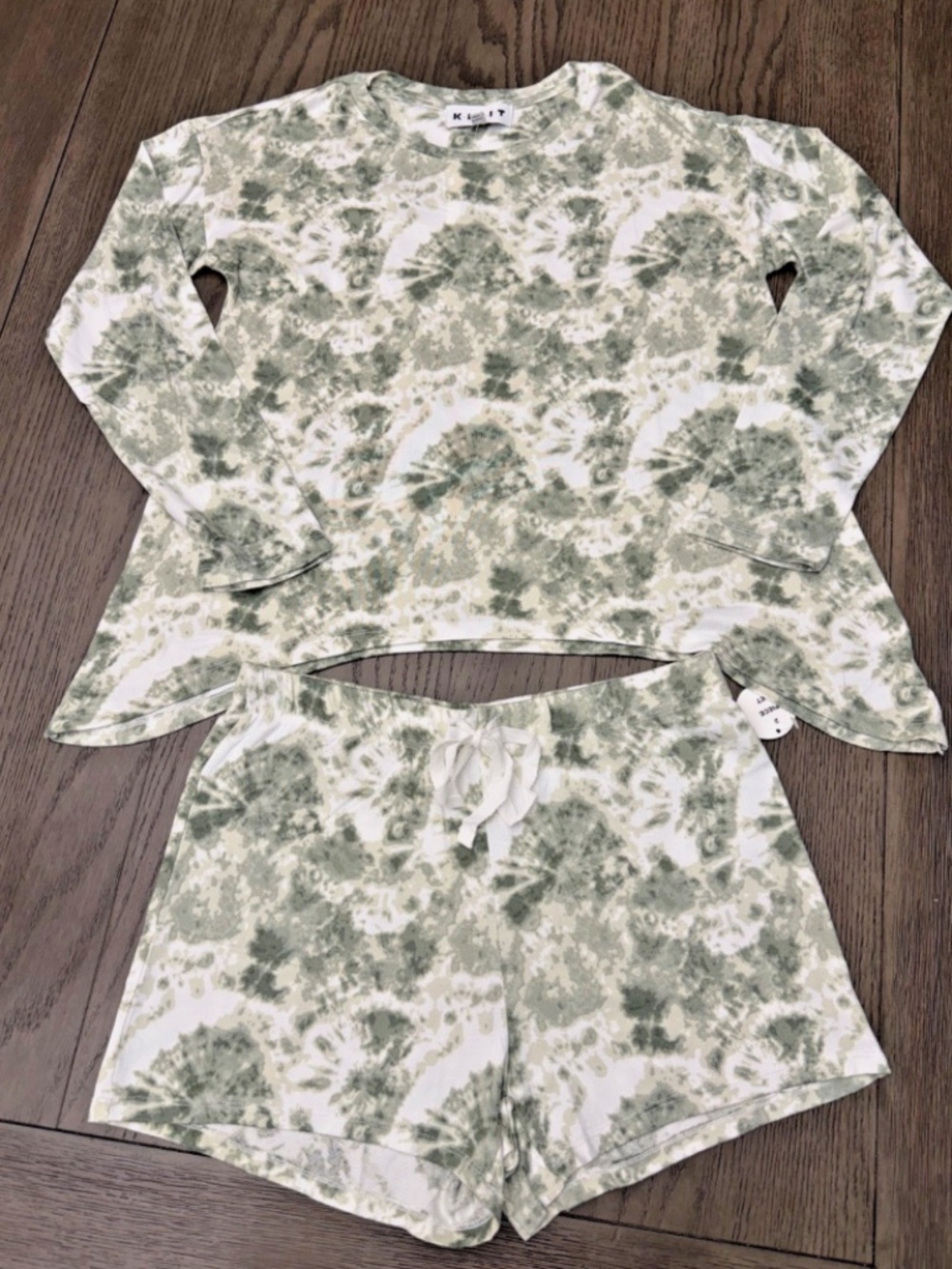 Women’s Green Tie-Dye Pajama Set KIKIT NWT ⭐